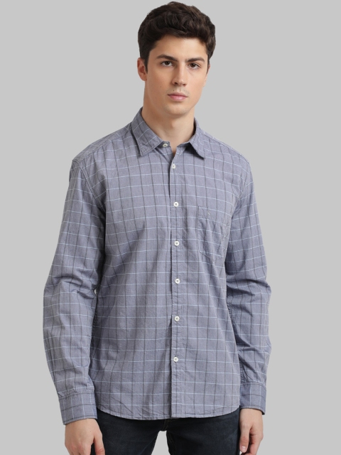 

Parx Men Blue & Black Regular Fit Checked Casual Shirt