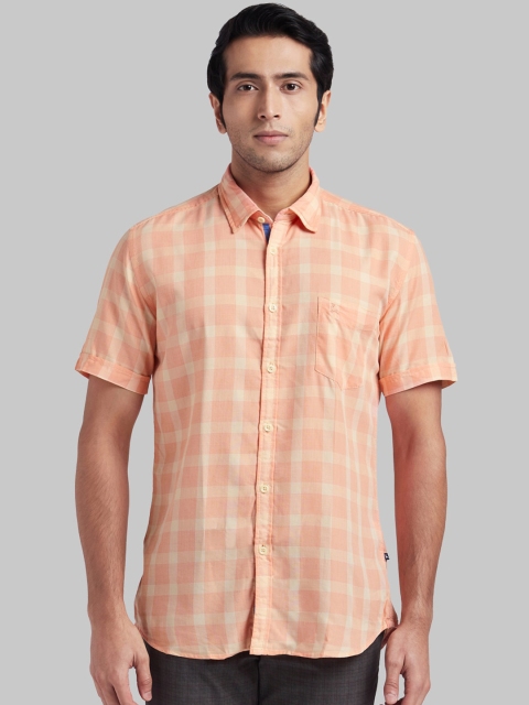 

Parx Men Orange Regular Fit Checked Casual Shirt
