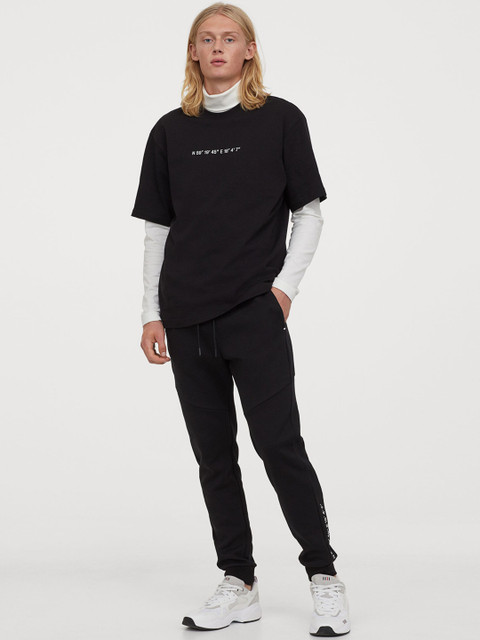 

H&M Men Black Solid Skinny Fit Joggers