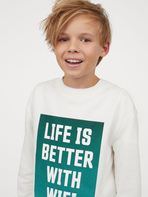 

H&M Boys Off White & Green Printed sweatshirt
