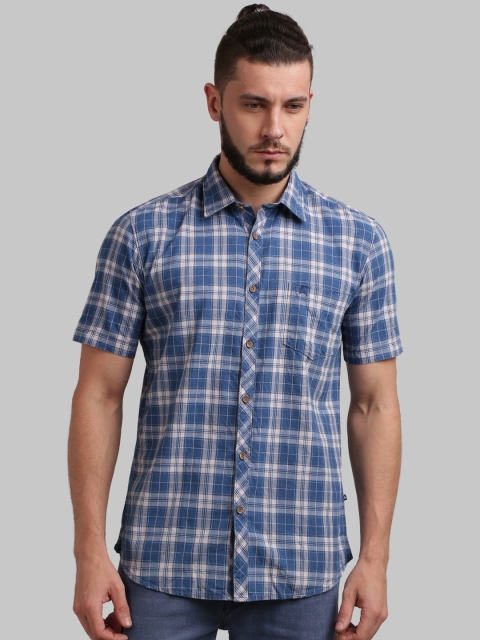 

Parx Men Blue & White Regular Fit Checked Casual Shirt