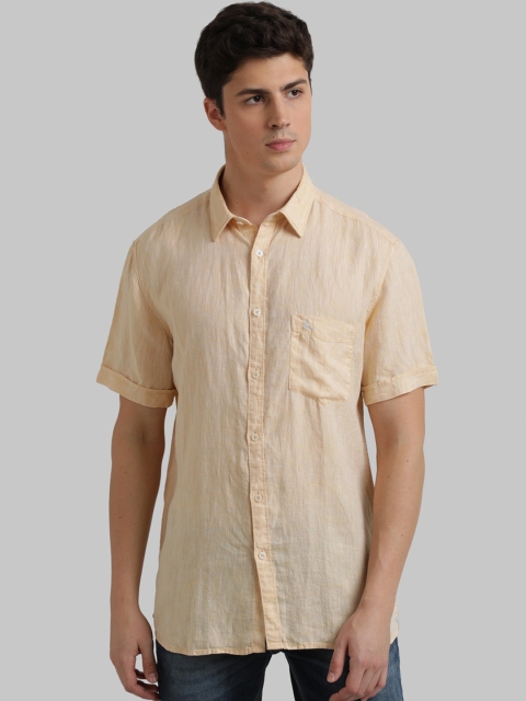 

Parx Men Beige Regular Fit Solid Casual Shirt