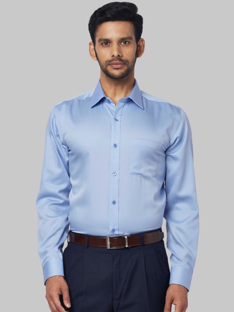 

Park Avenue Men Blue Regular Fit Solid Formal Shirt