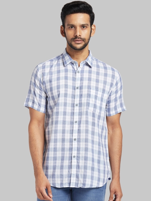 

Parx Men Blue & White Regular Fit Checked Casual Shirt