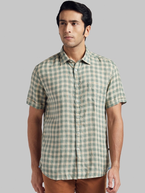 

Parx Men Green Regular Fit Checked Casual Shirt