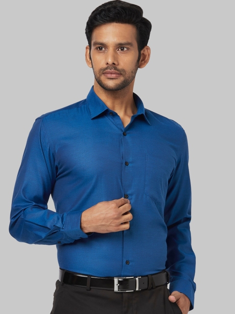 

Park Avenue Men Blue Regular Fit Printed Formal Shirt