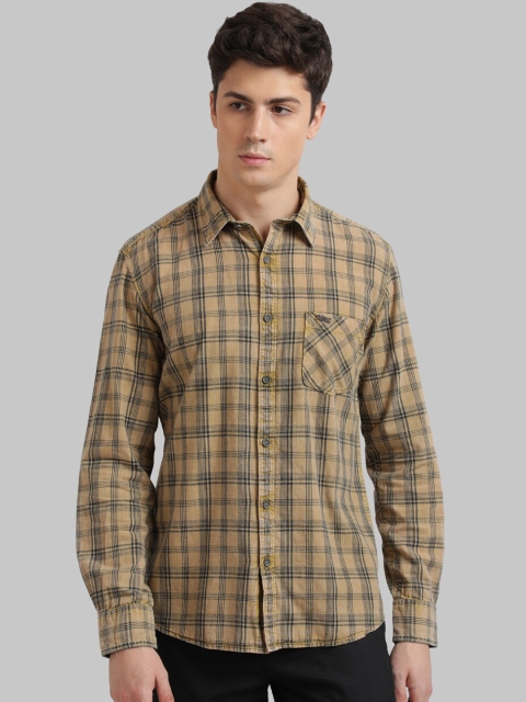 

Parx Men Beige Regular Fit Checked Casual Shirt