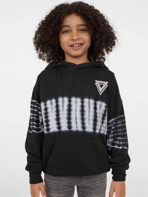 

H&M Boys Black & White Printed Hoodie