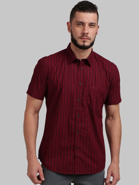 

Parx Men Maroon Regular Fit Striped Casual Shirt