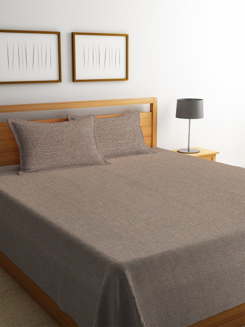 

KLOTTHE Brown & Beige Geometric Patterned Super King Size Bed Cover with 2 Pillow Covers