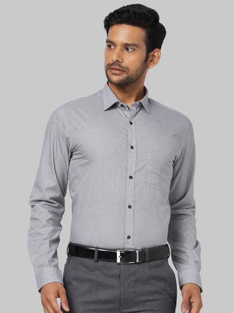 

Park Avenue Men Black & Grey Regular Fit Printed Formal Shirt