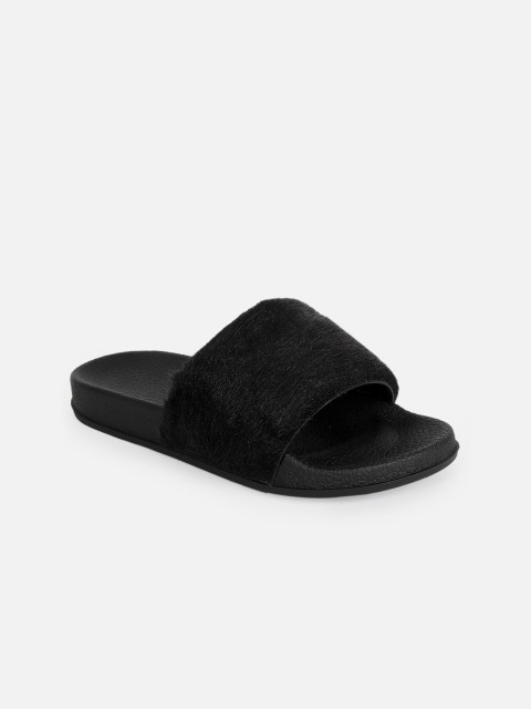 

SCENTRA Women Black Solid Sliders