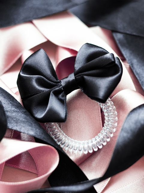 

INVISIBOBBLE Bowtique True Black the traceless Hair Ring