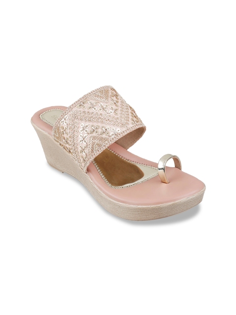 

SOLE HEAD Women Pink Woven Design Sandals