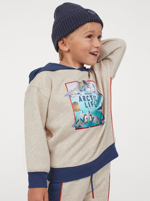 

H&M Boys Beige & Navy Blue Printed Hoodie