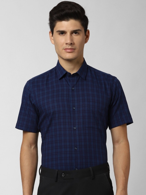 

Peter England Men Navy Blue Regular Fit Checked Formal Shirt