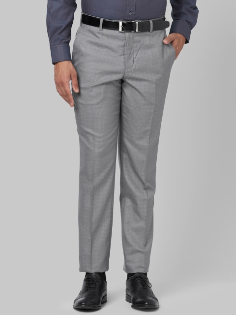 

Park Avenue Men Grey Regular Fit Checked Formal Trousers