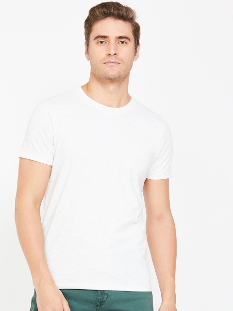 

Forca Men White Solid Round Neck T-shirt