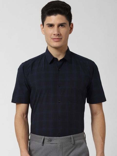 

Peter England Men Navy Blue Regular Fit Checked Formal Shirt