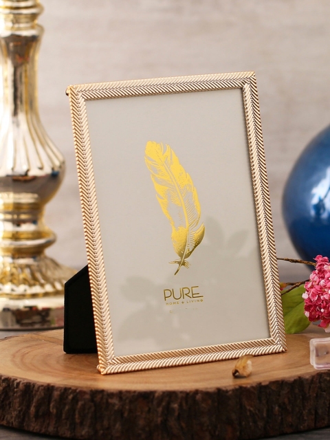 

Pure Home and Living Gold-Toned Textured Photo Frame