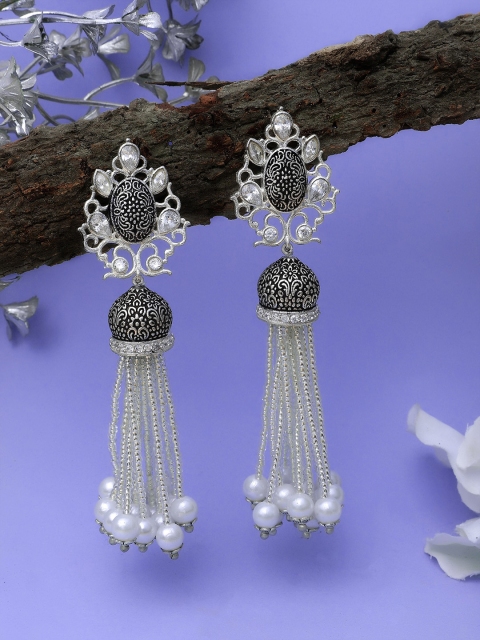 

Mali Fionna White & Silver Floral Shaped Drop Earrings