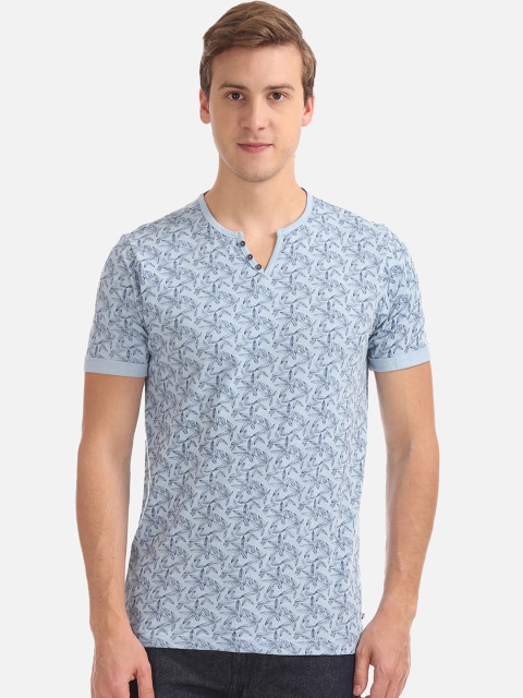 

Cherokee Men Blue Printed Henley Neck T-shirt