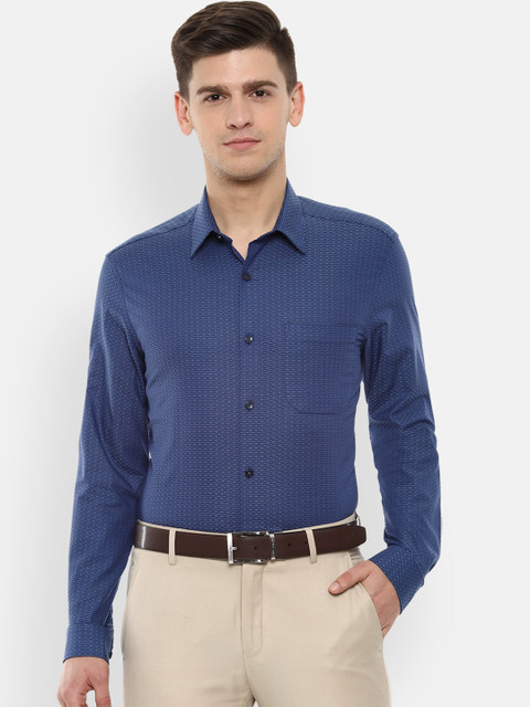 

Louis Philippe Men Blue Regular Fit Checked Formal Shirt