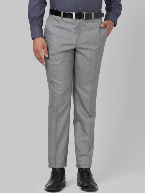 

Park Avenue Men Grey Regular Fit Checked Formal Trousers