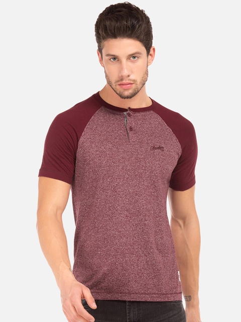 

Cherokee Men Maroon Solid Henley Neck T-shirt