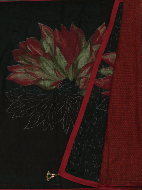 

Pothys Black & Red Jute Silk Floral Printed Saree