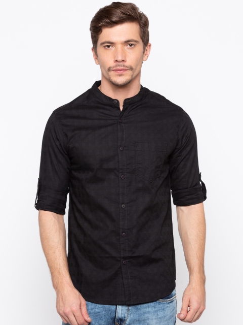 

SPYKAR Men Black Slim Fit Self Design Casual Shirt