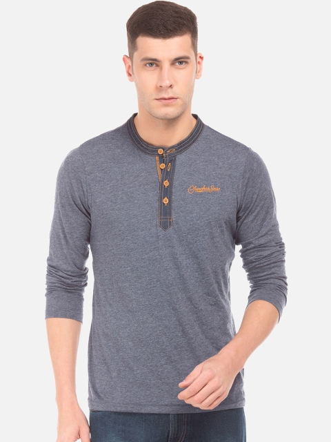 

Cherokee Men Grey Solid Henley Neck T-shirt