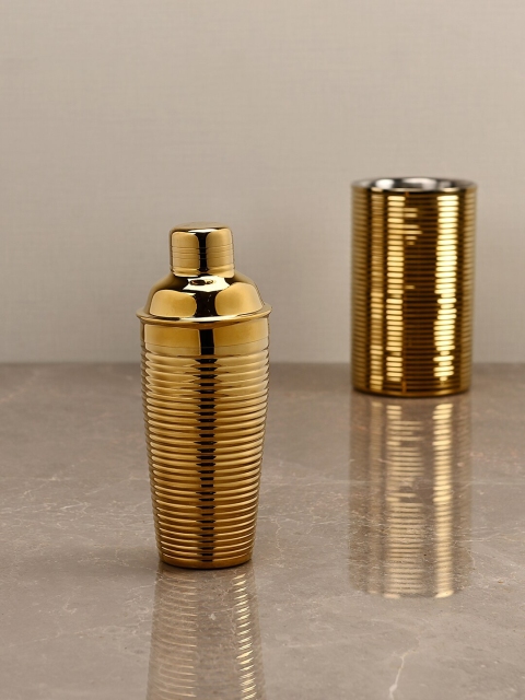 

Pure Home and Living Gold-Toned Textured Steel Cocktail Shaker