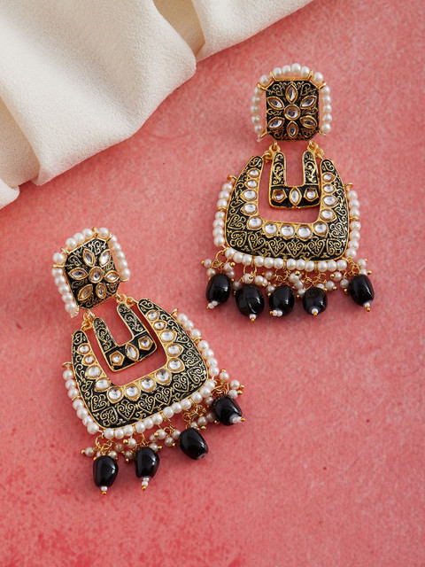 

GloBox By ZeroKaata Gold-Plated & Black Classic Chandbalis
