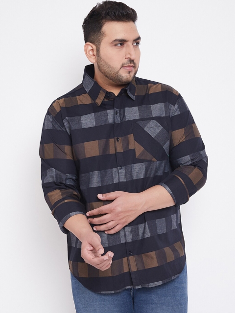 

Instafab Plus Men Navy Blue & Brown Regular Fit Checked Casual Shirt