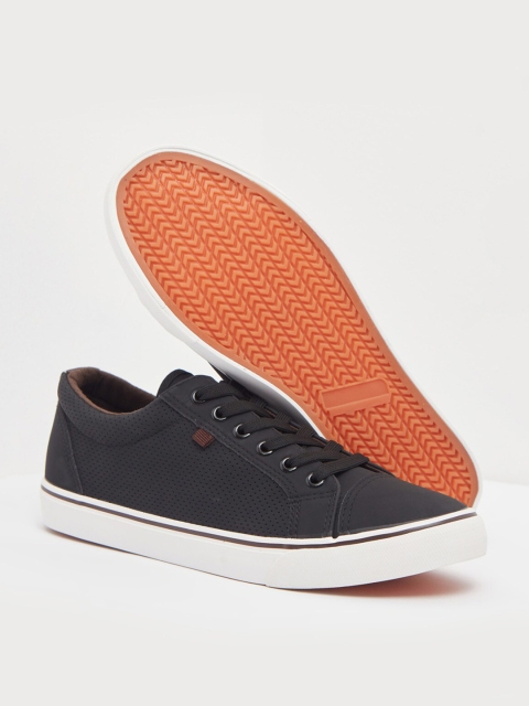 

shoexpress Men Black Walking Sneakers