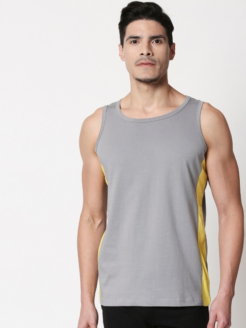 

Bewakoof Men Grey Solid Innerwear Vest with Side Stripes