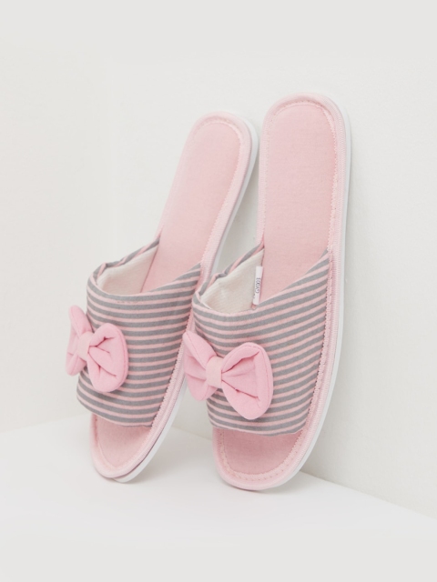 

shoexpress Women Pink Striped Sliders
