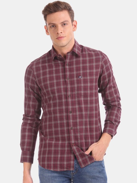 

Arrow Men Red & White Regular Fit Checked Casual Shirt