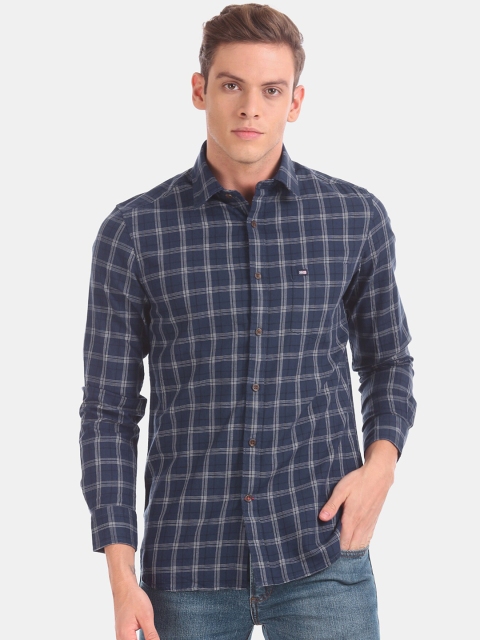 

Arrow Men Blue & Black Regular Fit Checked Casual Shirt