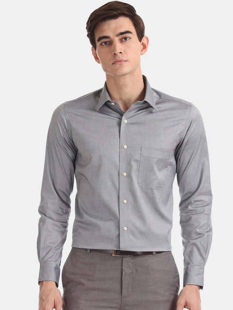

Arrow Men Grey Regular Fit Solid Wrinkle Resistant Formal Shirt