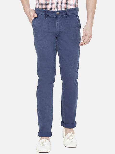 

Oxemberg Men Blue Slim Fit Solid Chinos