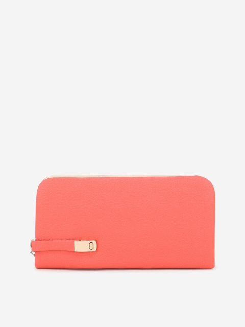 

Element Cart Women Pink Solid Party Purse Clutch
