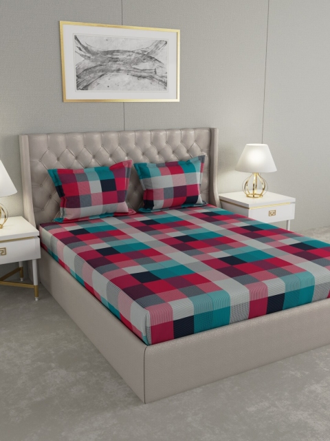 

Raymond Home Red & Sea Green Geometric-Print 104 TC Bedsheet With 2 Pillow Covers