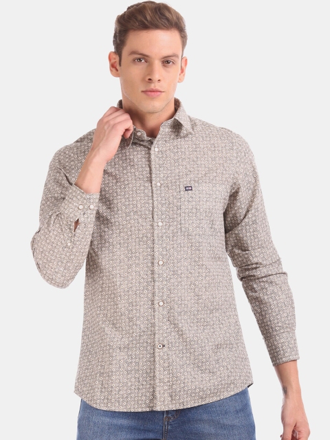 

Arrow Sport Men Cream-Coloured Regular Fit Printed Casual Shirt