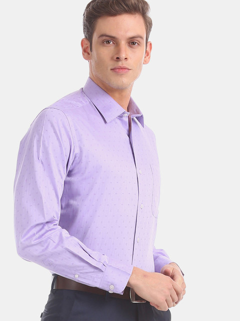 

Arrow Men Purple Regular Fit Solid Formal Shirt