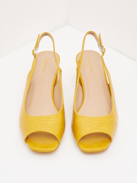 

shoexpress Women Yellow Textured Sandals