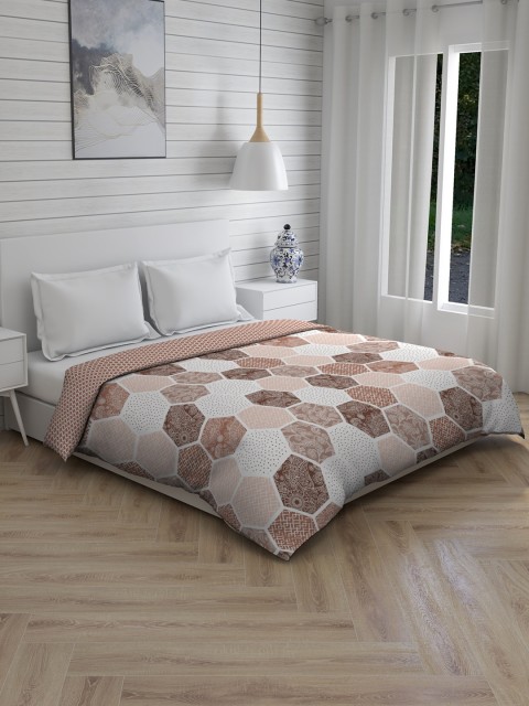 

Boutique Living India Brown Geometric Mild Winter Double Bed Comforter