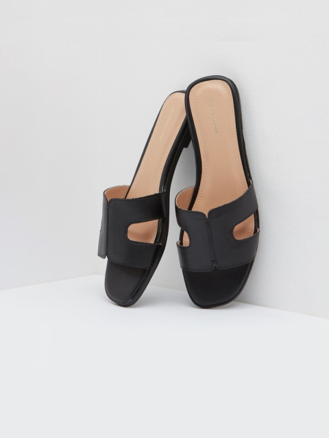 

shoexpress Women Black Solid PU Open Toe Flats