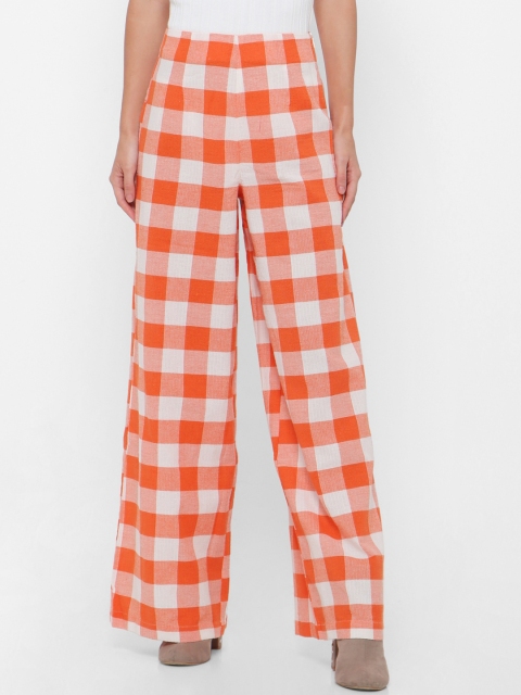 

FOREVER 21 Women Orange & White Regular Fit Checked Parallel Trousers